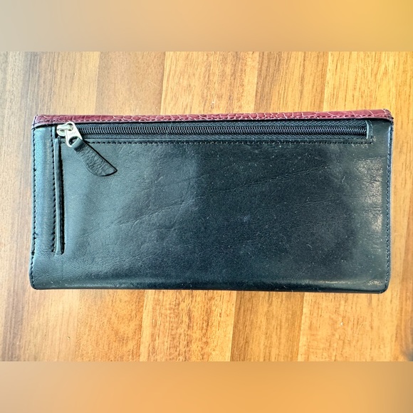 Brahmin Leather Croc Embossed Wallet - Picture 2 of 6